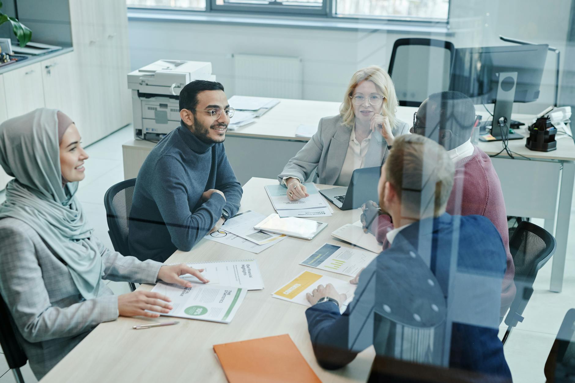 Colleagues in a professional team meeting